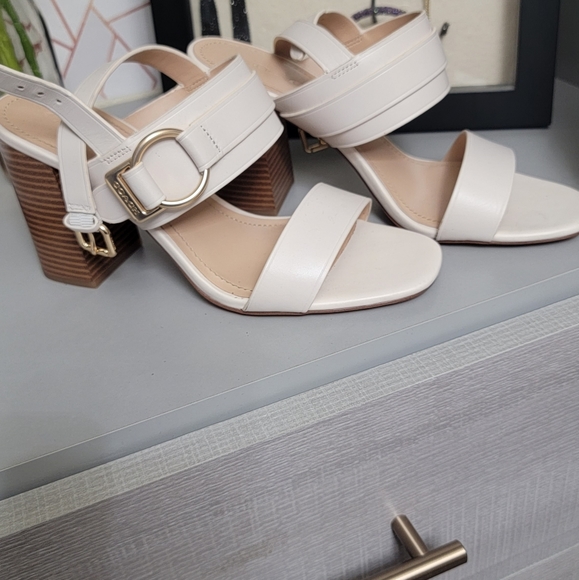 Coach shoes - Picture 3 of 6